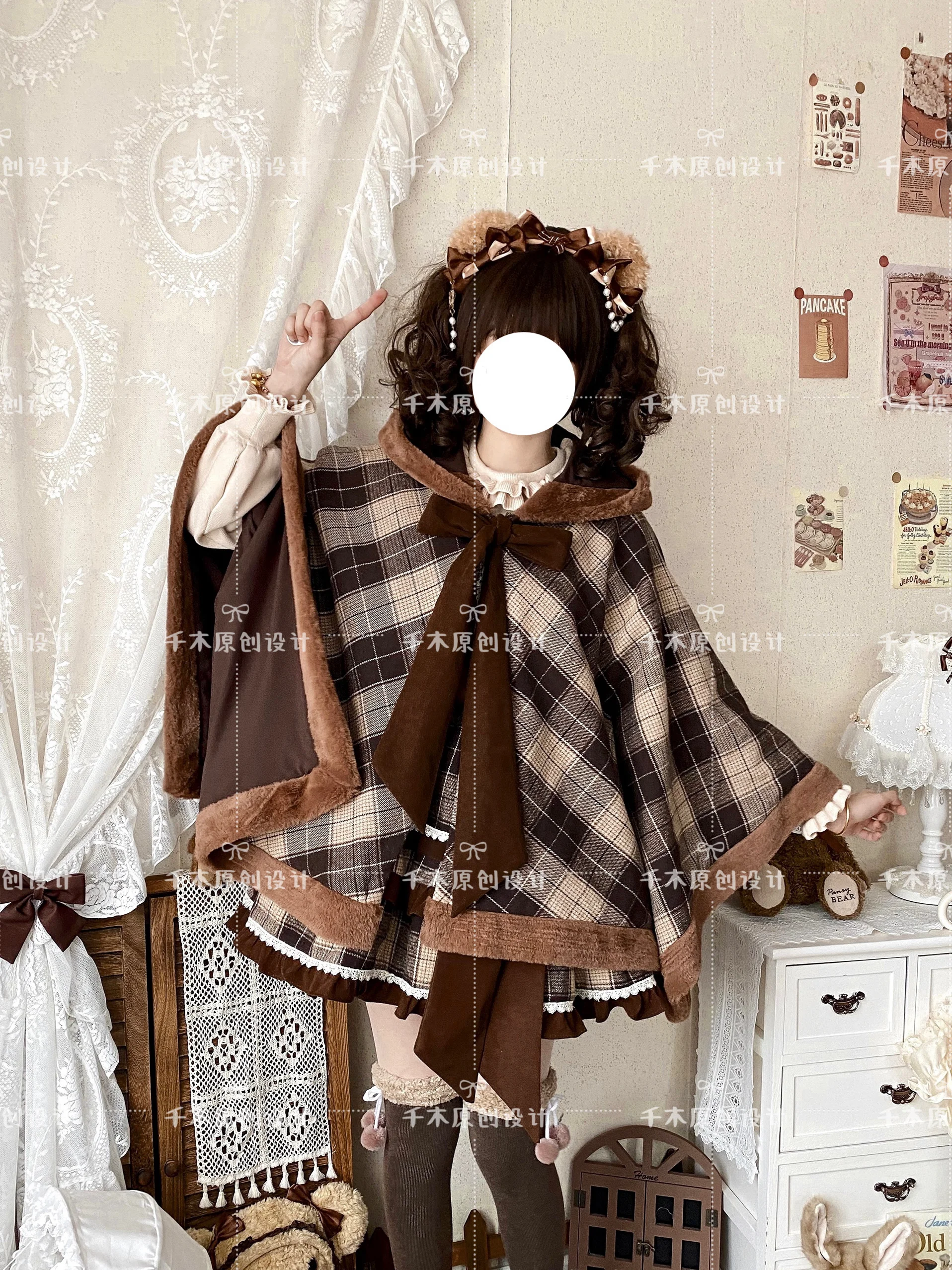 

Grid Hairy Edge Versatile Cloak Hooded Woolen Cloak Coat Lolita Girl Sweet Cloak Coat