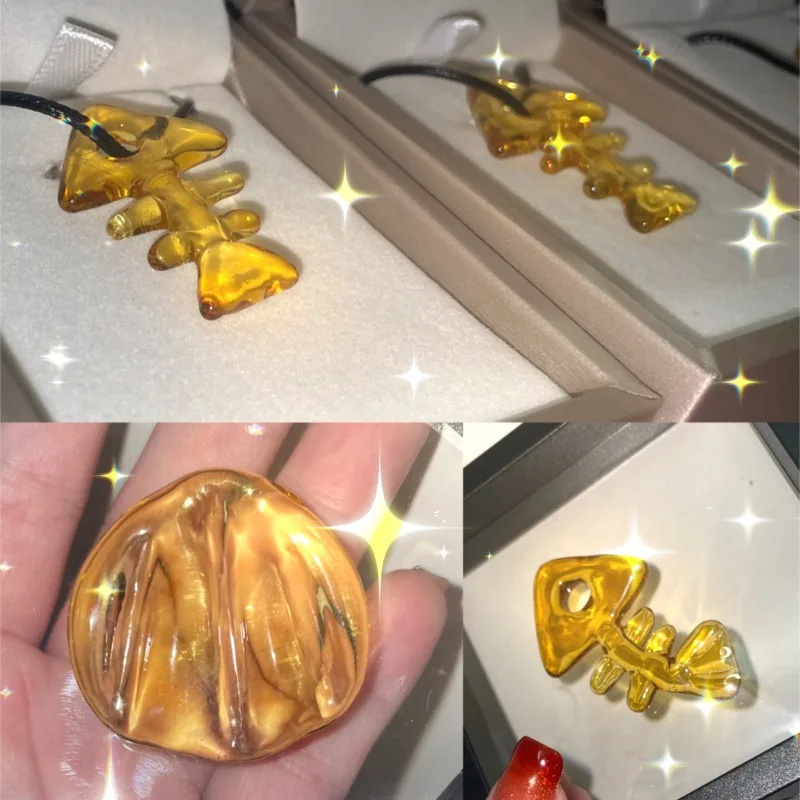 

In Stock Splatoon Jet Warrior Spray Handmade Gold Scale Fishbone Chain Figurine for Your Girlfriend As A Gift