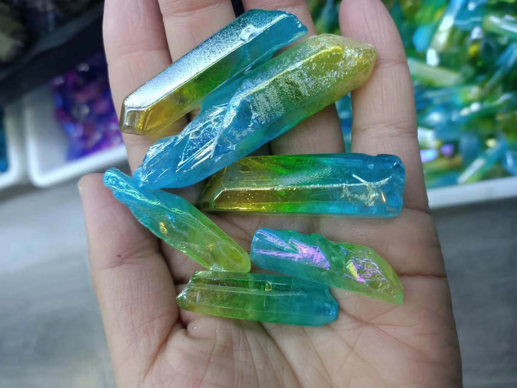 

Electroplated blue-green Titanium Rainbow Aura Lemurian Quartz Crystal Point Healing Stones Decor Natural Stones