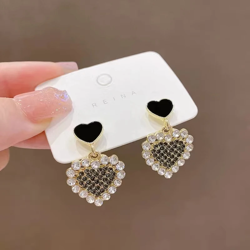 Korean Fashion Heart Hanging Earrings White Enamel Imitation Pearl Elegant Trendy New Red Pink Acrylic Heart Dangle Earrings