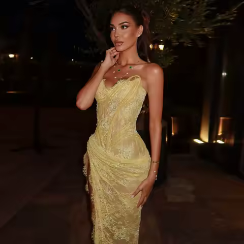 LIVANKA Stylish Sweetheart Evening Dress for Woman Lace Appliques Pleated Corset Saudi Arabric Vestido de Graduacion Customized