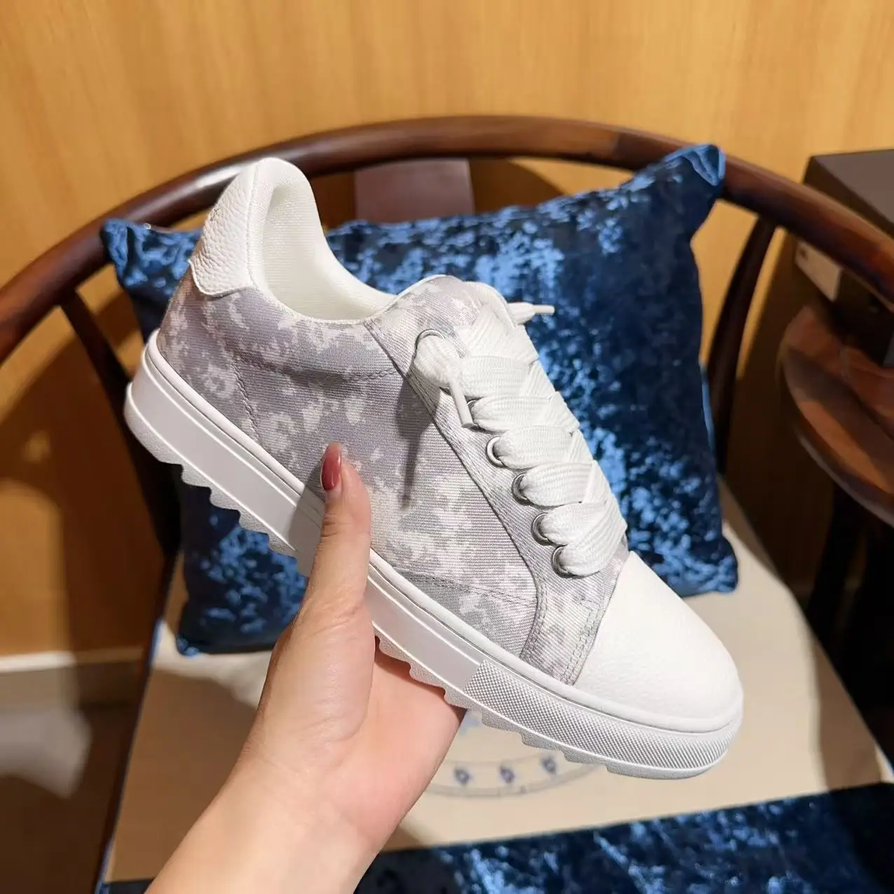

NEW NBest-selling digital sports casual shoes, suitable for both men and women, with high and large sizes, high-end skate shoes.