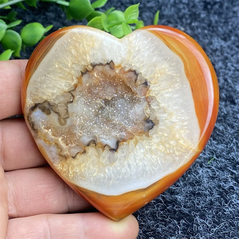 Natural Beautiful Red aAgate Sliced ​​Geode Heart Shape Ornaments Home and Gemstones Agate Spiritual Home Decor + Shelf