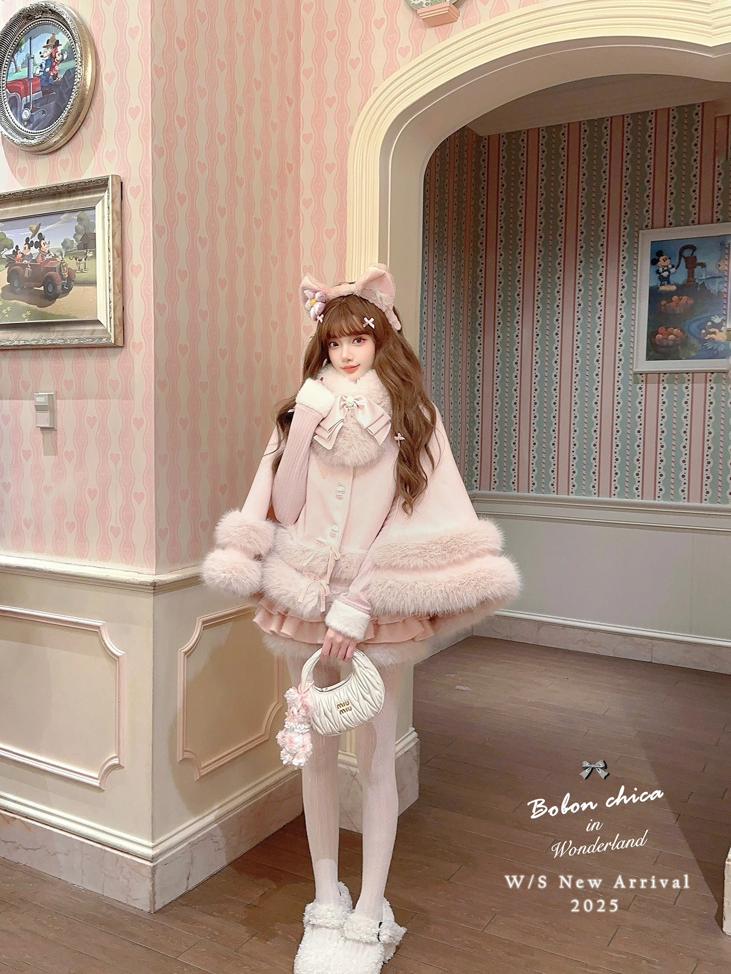 Francuski styl księżniczki, słodka Lolita, peleryny, jesień-zima, nowa damska luźna, wyszczuplająca, elegancka kurtka z futrzanym kołnierzem, zapinana na jeden guzik, krótka.