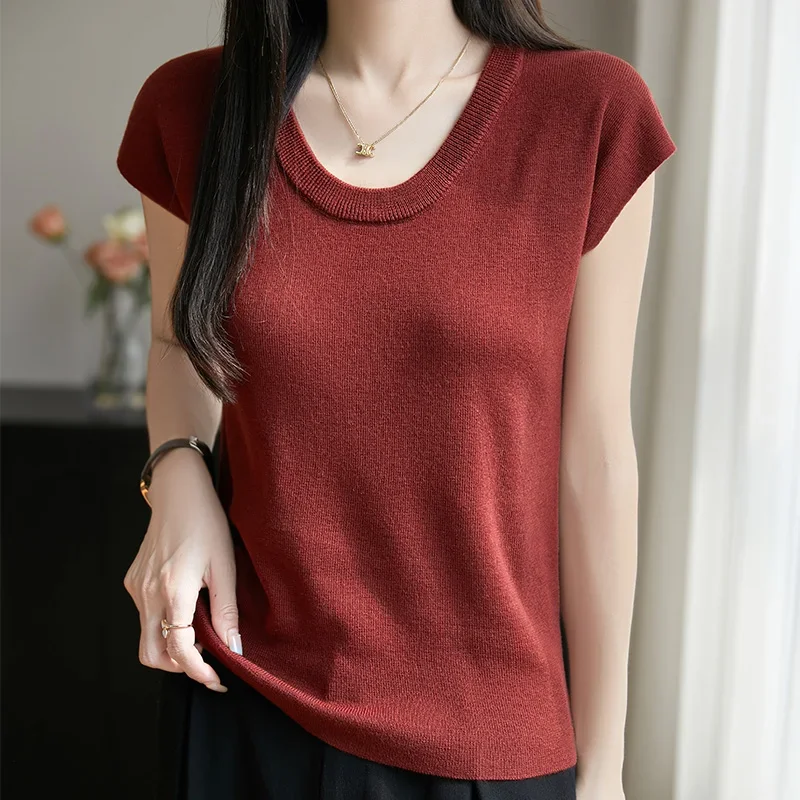 

Летом 2023 года новая популярная футболка с U-образным вырезом и летающими рукавами из тонкой искусственной шерсти свободная, тонкая и универсальная.