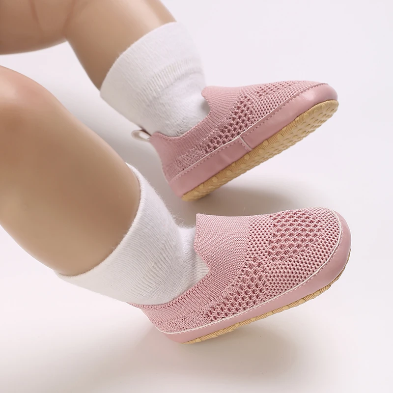 Zapatos antideslizantes para bebé, calcetines transpirables con suela de tela para cuna infantil, Zapatillas de malla de fondo suave para niños y niñas