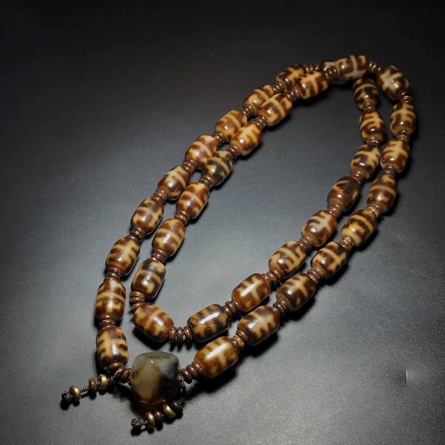 Unique Tibetan Old Agate dZi Guiren Figure Beads Amulet Necklace J0622
