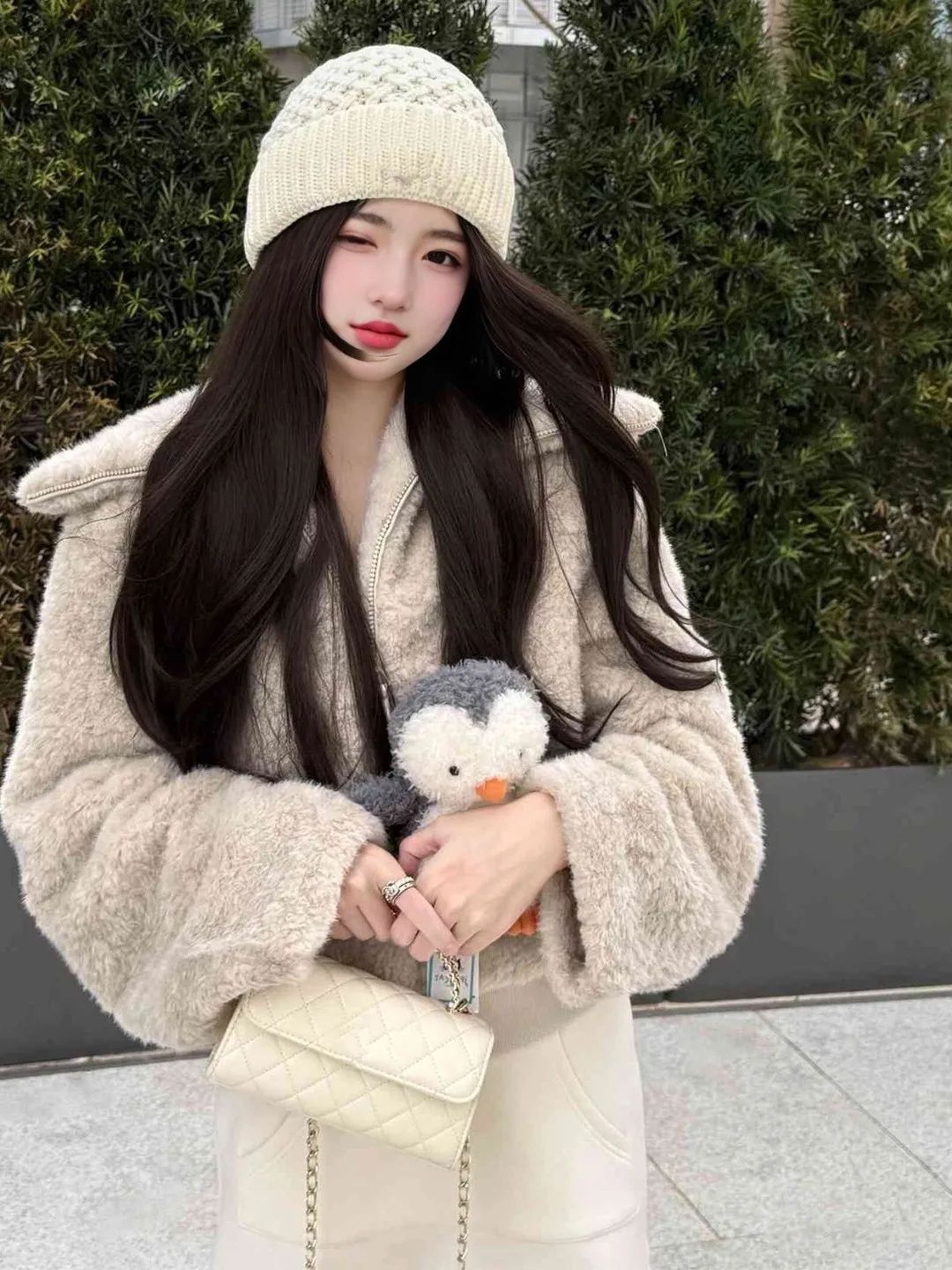 

Корейская короткая шуба из овечьей шерсти с винтажным воротником, толстая зимняя верхняя одежда для женщин, уникальная, красивая, теплая, для повседневной носки и активного отдыха