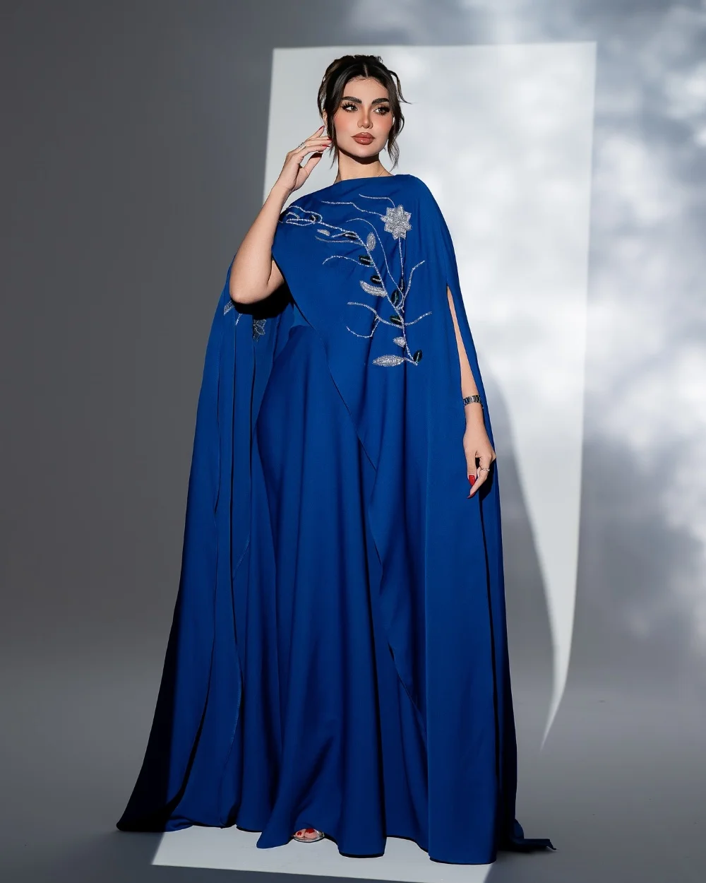 

Одинаковые повседневные джерси ручной работы с цветочным бисером и блестками, длинные платья трапециевидной формы с высоким воротником, сексуальные платья на заказ