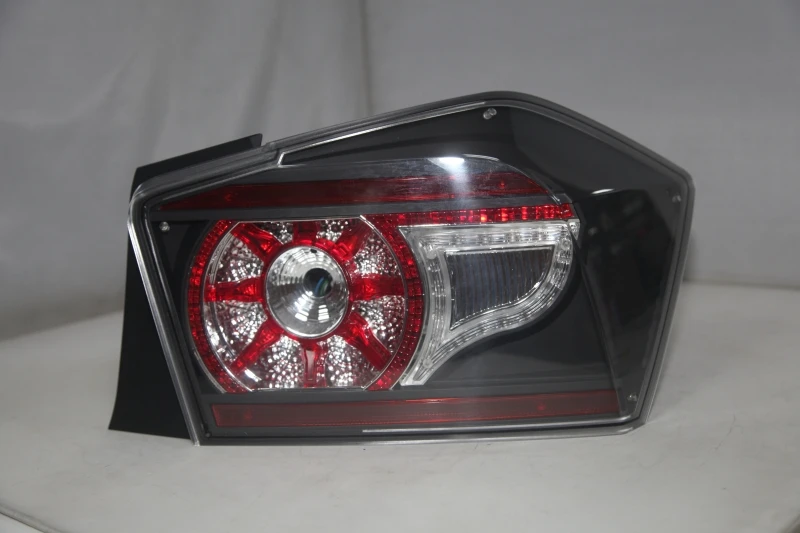 Anno 2008-2013 per la città Fanale posteriore a LED Lente trasparente Alloggiamento nero R per HONDA