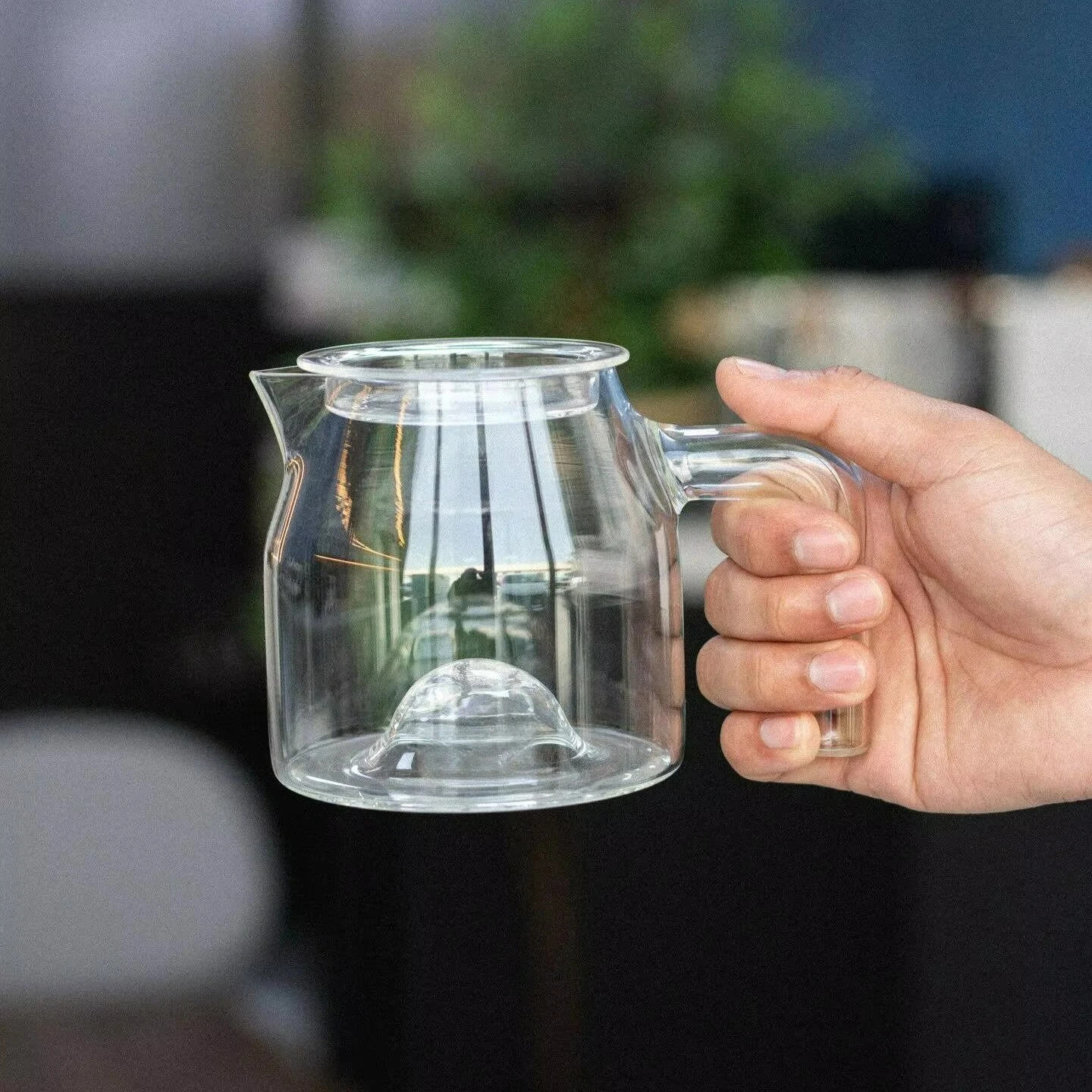 Clear Glass Coffee Server 500ml, April-Style Carafe with Handle & Lid for Home Brewing