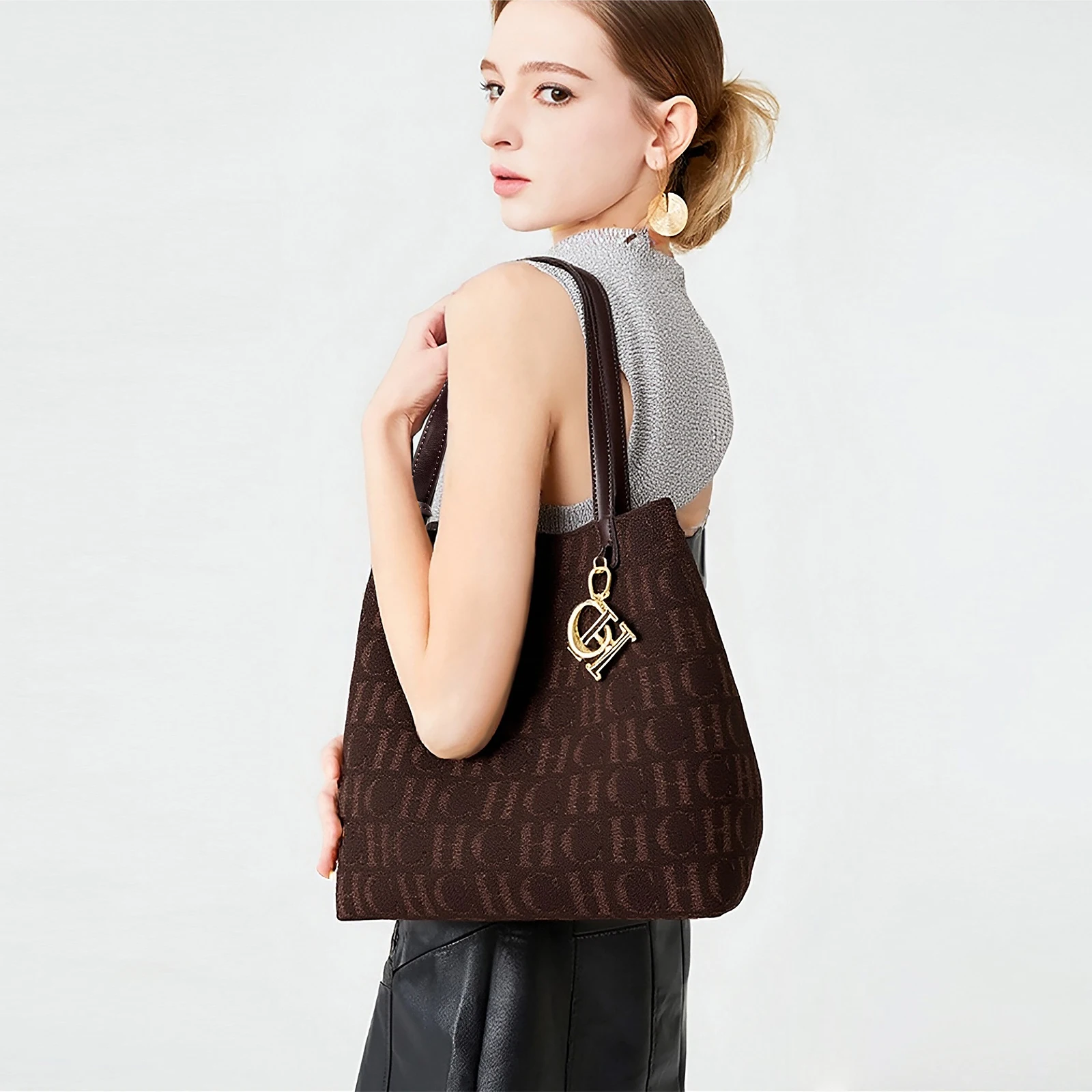 Thumbnail 2 - #66 Bucket Bags Discount Picks