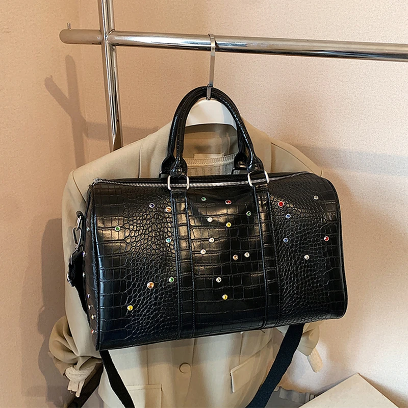 

Вместительная сумка-тоут для женщин, роскошная сумка с бриллиантовой отделкой, дорожная сумка, черная сумка через плечо с крокодиловым принтом, женская сумка из искусственной кожи.