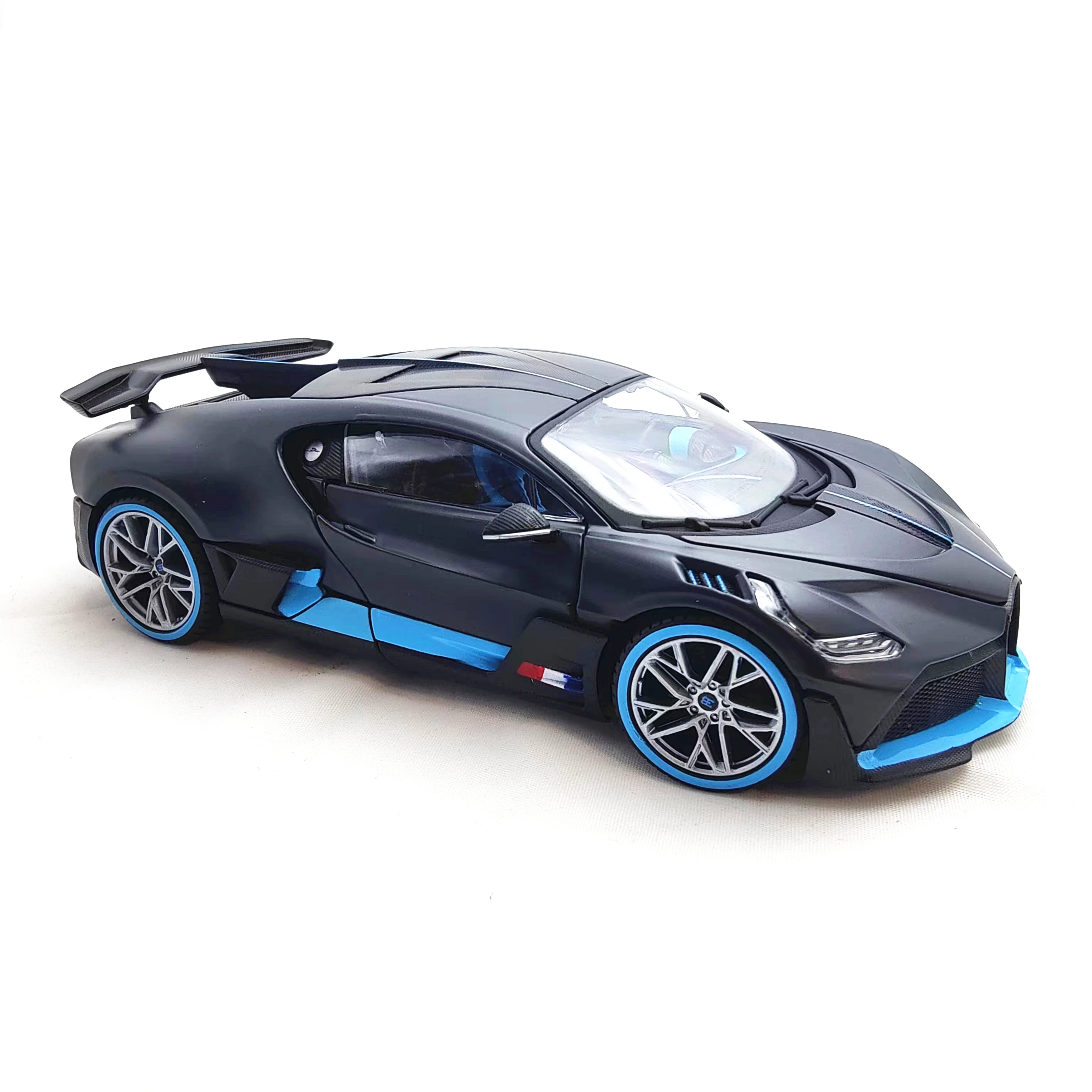 1:24 Bugatti Divo Car Model Replica Home Office Interior Decorative Scale Dream Cars Miniature Art Collection Gift Boy Toy