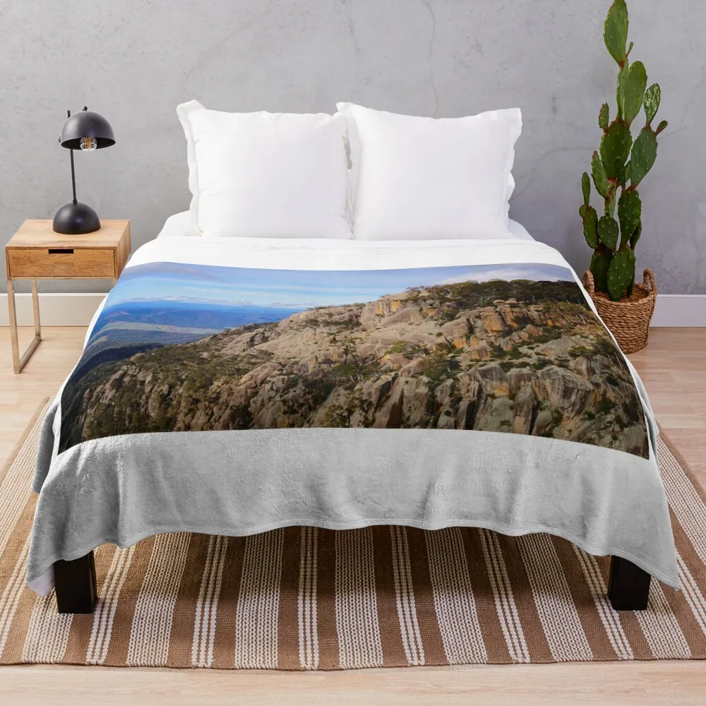 

The Cliff Face Throw Blanket manga Luxury Thicken Shaggy Blankets