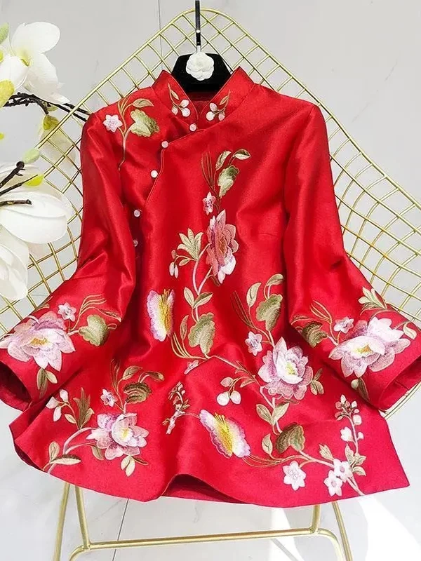 

Red Chinese Sle irt with Button Embroidery for Women Improved Qipao Top Long Sve Stand Collar Regular Thin