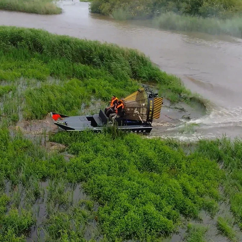 Emergency Rescue Ship All-terrain All-weather Multi-purpose Brand-new Steering System Anti-rollover Body Ship