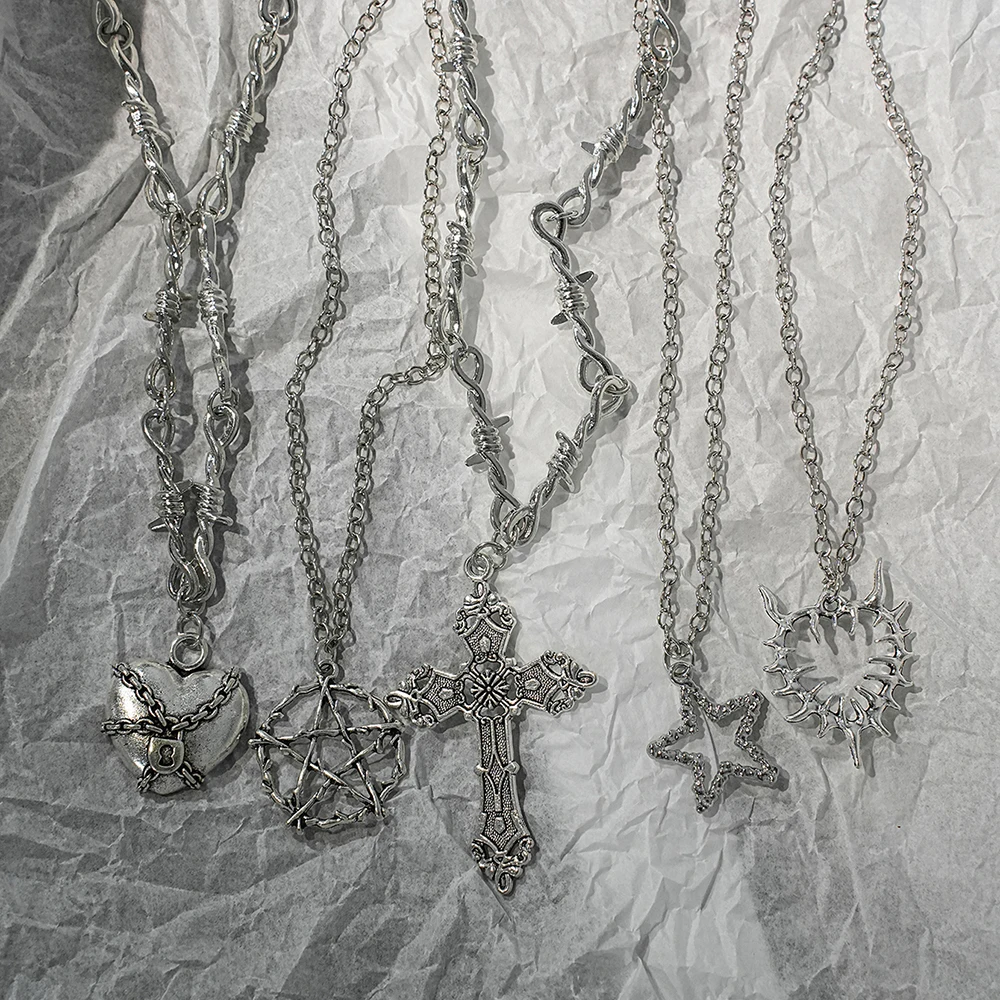 Y2K سلسلة معدنية على شكل قلب قلادة على شكل قلب مجوفة، مجموعة قلادة شوكة خماسية معدنية قديمة، مناسبة لـ wo #5