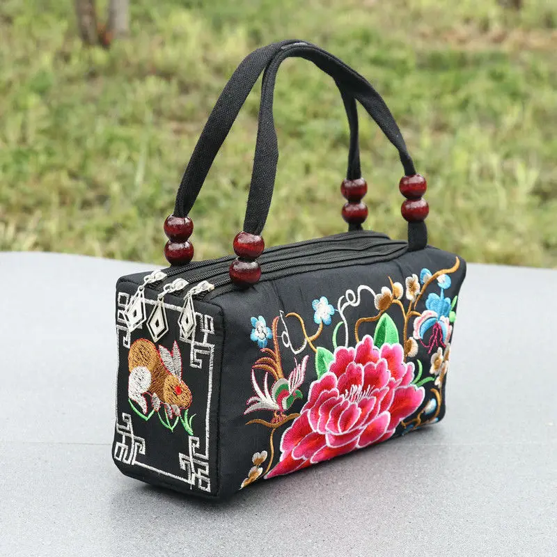 Embroidered Canvas Bag Women's Messenger Bag Handbag Leisure Trend Retro Ethnic Style Bag Women Handbags