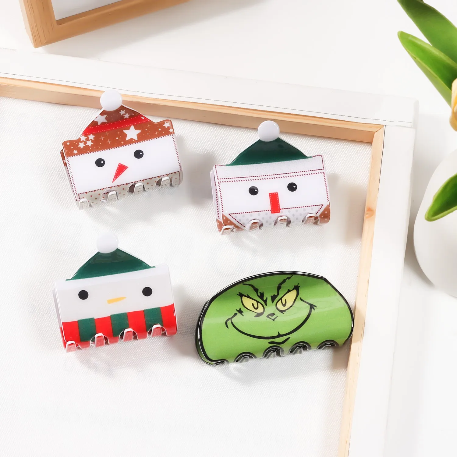 YWYHJ Winter Christmas Collection Cute Snowman Hair Claw PVC Material Funny Abstract Disc Hair Crab Clip Female Hair Accessories