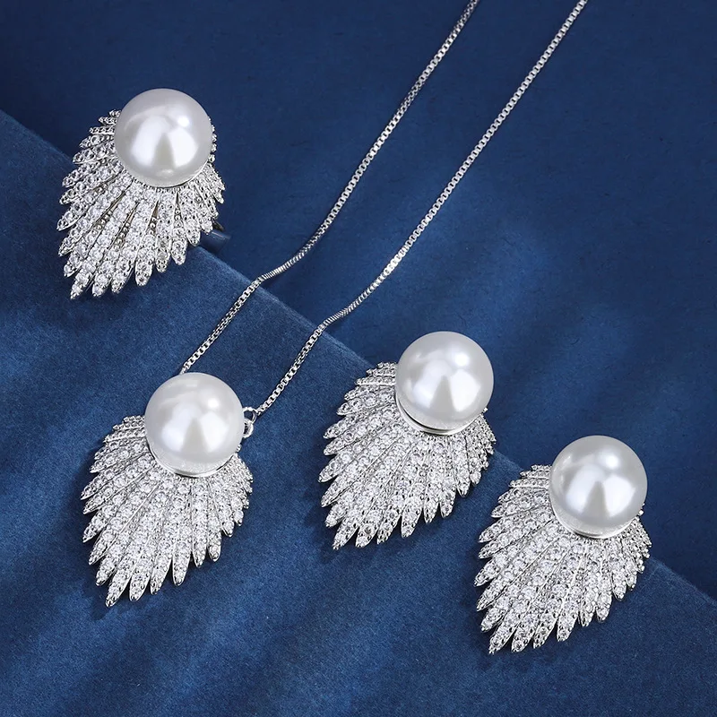 

Jewelry S925 silver-plated 18K gold inlaid fritillary pearl Korean version simple white pearl set 12mm jewelry