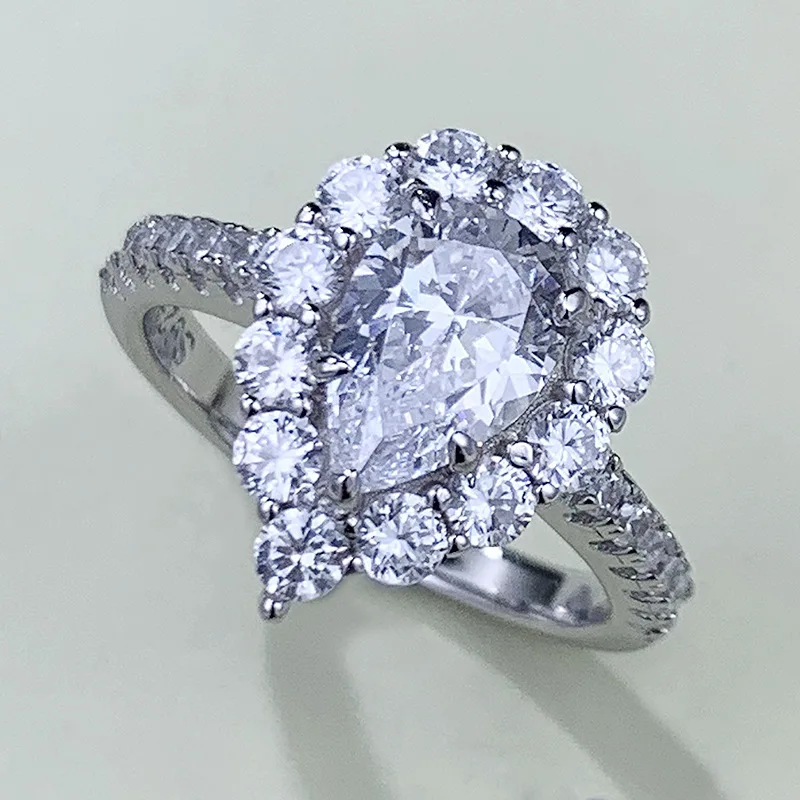 2023 New S925 Silver European and American Fashion Luxury High Carbon Diamond 6 * 9mm Pear Shaped Droplet Ring for Women