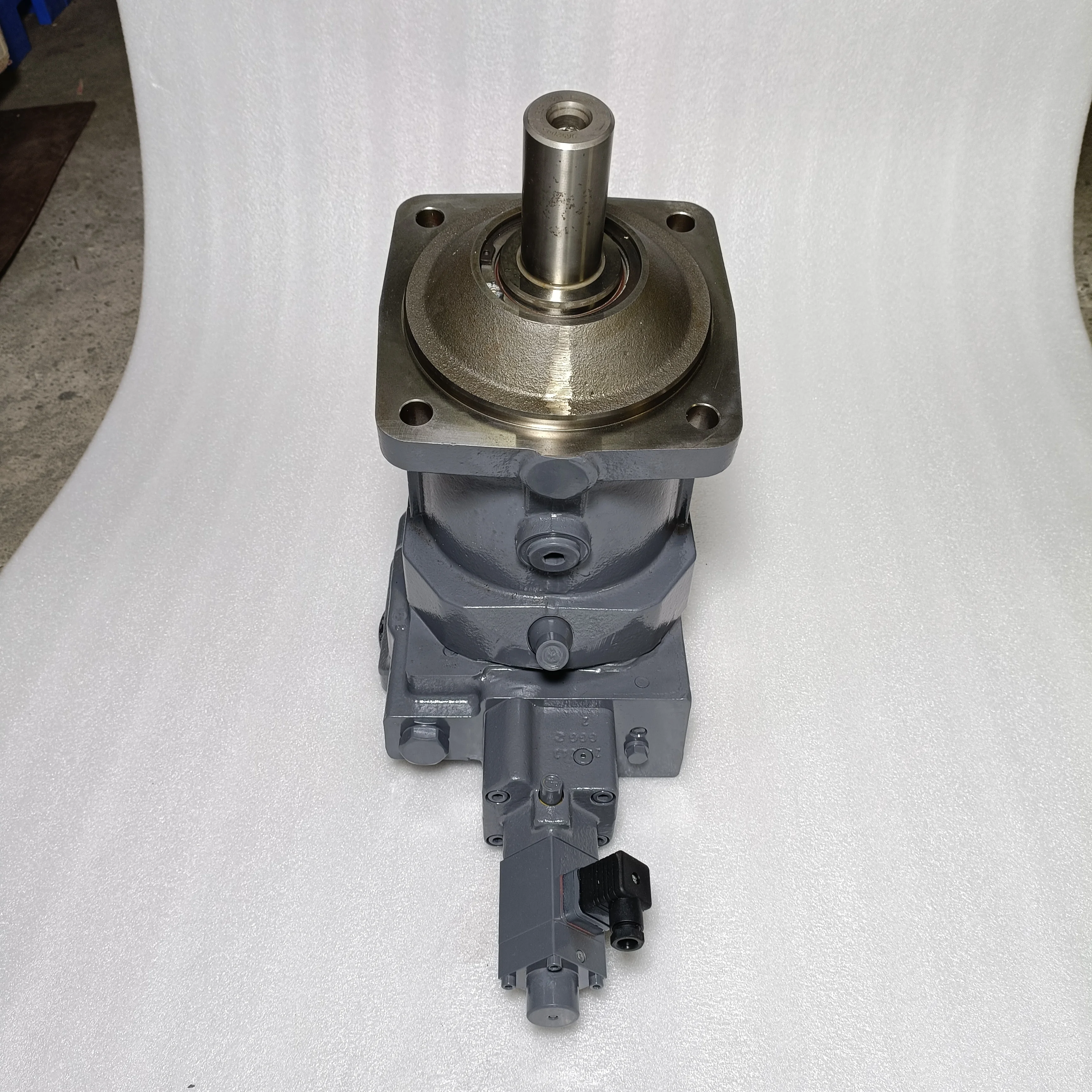 A7V Series Piston Pump A7V58 Hydraulic Plunger Oil Pump A7V80EP2RPF00 Hydraulic Piston Pump A7V55NC2.0RZF00 A7V58NC5.1RZF00