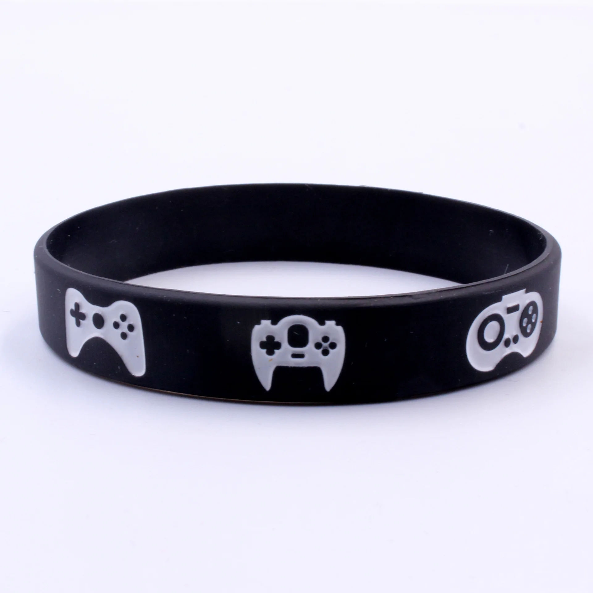1PC NEW Game Controller Logo Debossed Printed Bracelet Game Lover Bangles Black and White Wrist Strap Men Bracelet Gifts SH367