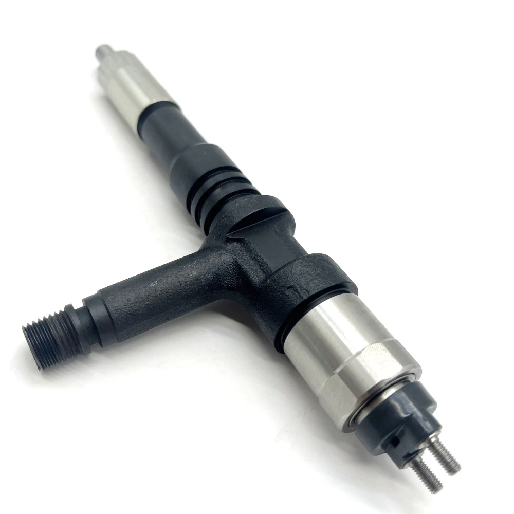 High Quality Diesel Common Rail Injector 095000-6070 6251-11-3100 for Komatsu FC450-8 WA480 6D125