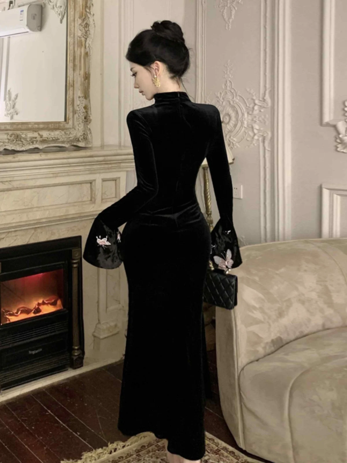 Falda de cola de pez de mariposa con estampado empalmado de terciopelo negro Vintage francés de gama alta para mujer primavera otoño Sexy falda larga ajustada calada