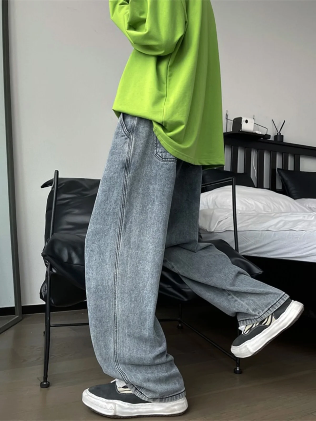 

2024 Fashion Men's Spring Autumn Vintage Baggy Jeans Male High Street Straight Trousers Men Solid Color Loose Denim Pants F369