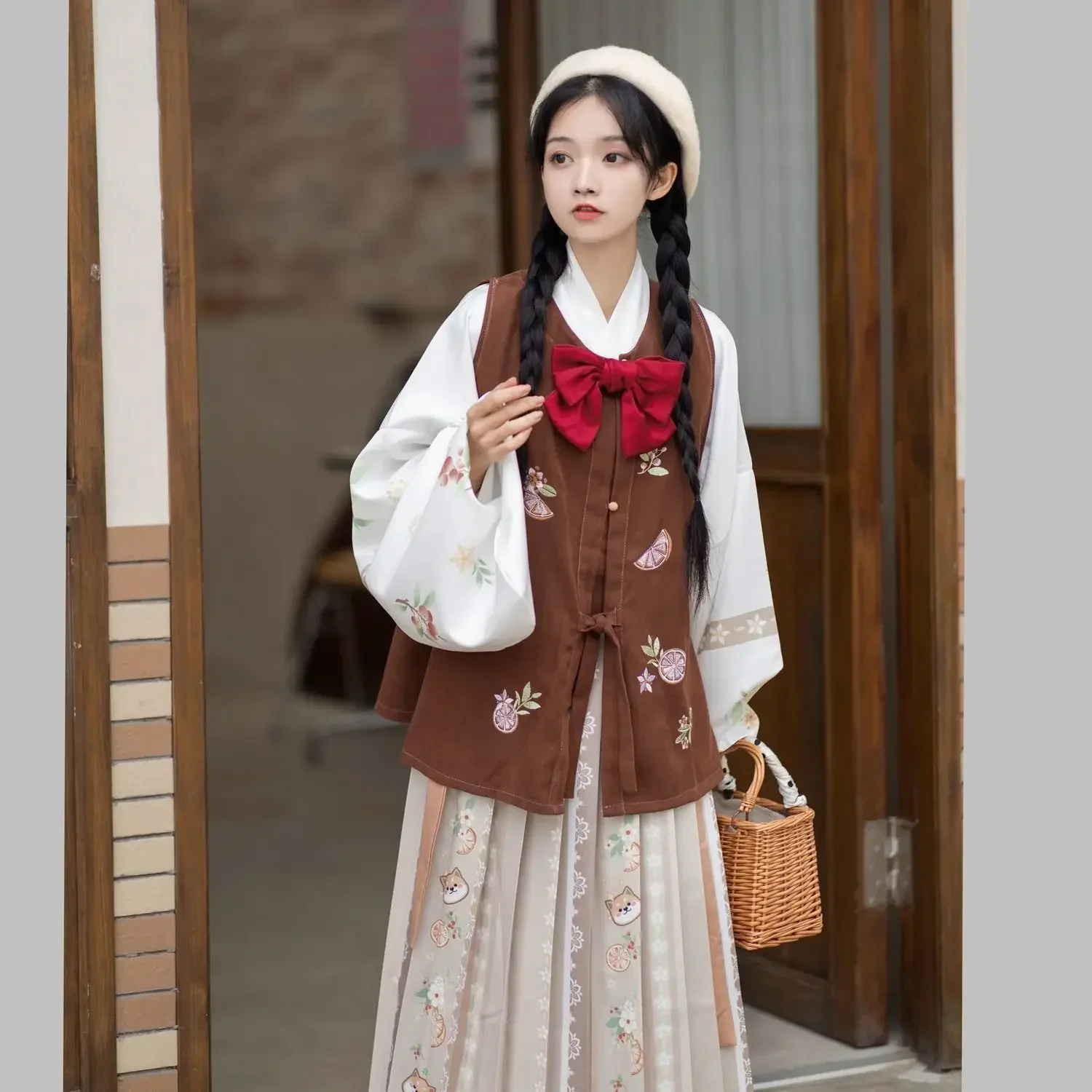 Modern Hanfu Chinese Traditional Fashion Dress Ming Dynasty Round Neck Women Autumn and Winter Style Brown Pleated Skirt