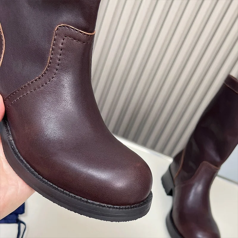 حذاء نسائي عالي الجودة من جلد البقر المدبوغ، نعل مطاطي لقبضة ممتازة، خفيف الوزن ومريح 25051477