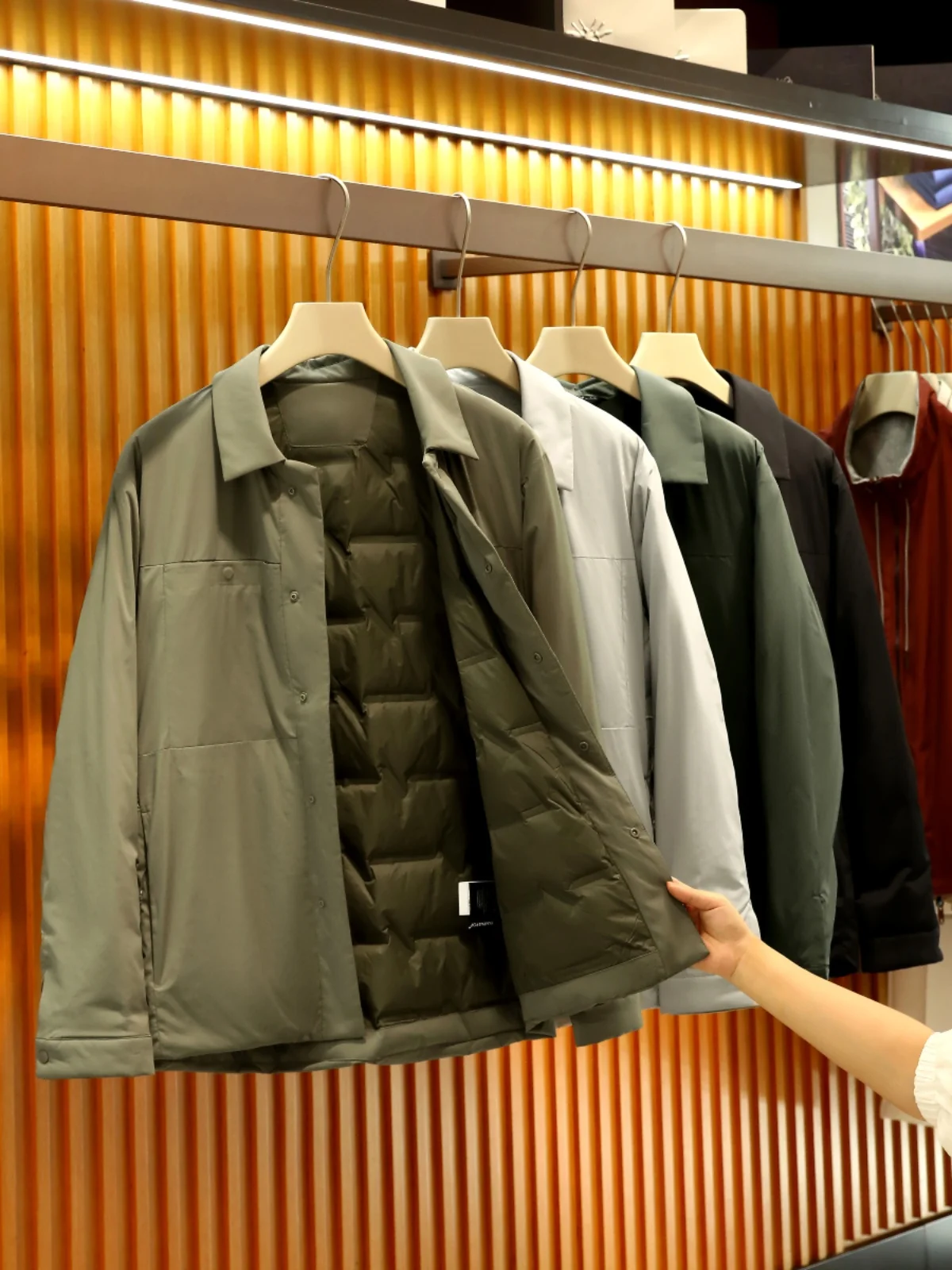 

Autumn and winter new men's business leisure outdoor light down jacket