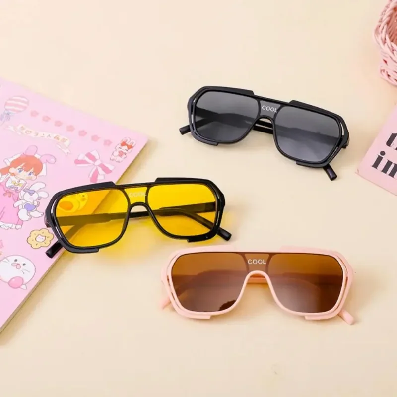 Fashion Lovely One-piece Frame Sunglasses for Children Vintage UV Resistant Sunshade Sunglasses Солнцезащитные Очки Для Мужчин