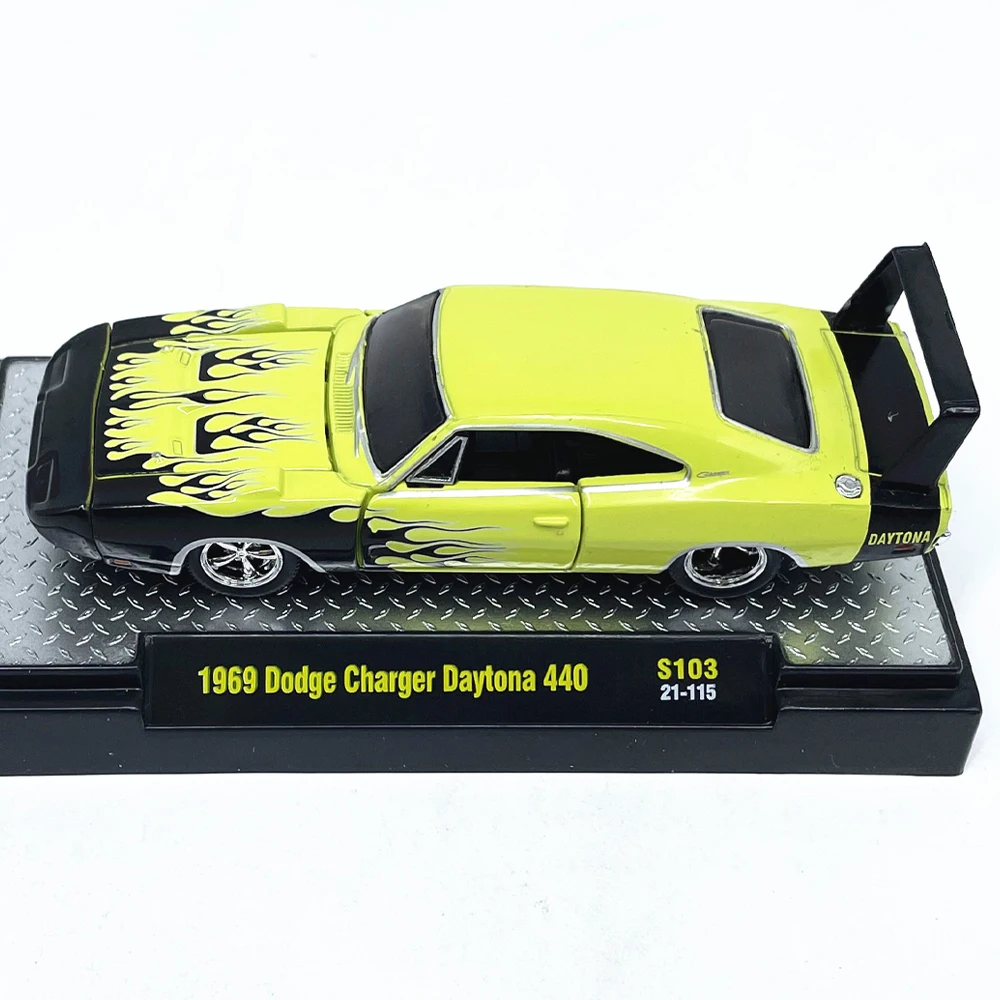 M2 1/64 1969 Dodge Charger Daytona 440 Die-cast alloy car model collection display child gift