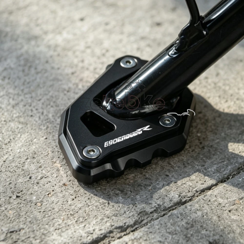 2026 Kickstand Enlarger Foot Side Stand Extension Plate Pads For KTM 690 SMC R 690 Enduro R 2019 2020 2021 2022 2023 2024 2025