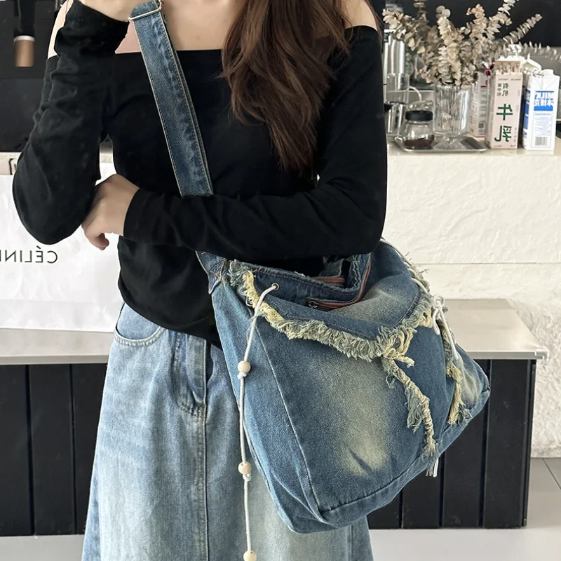 New Y2K Retro Spicy Girl Large Capacity Tote Bag Tassel Denim Blue Versatile Women Shoulder Bag Commuter Handbags