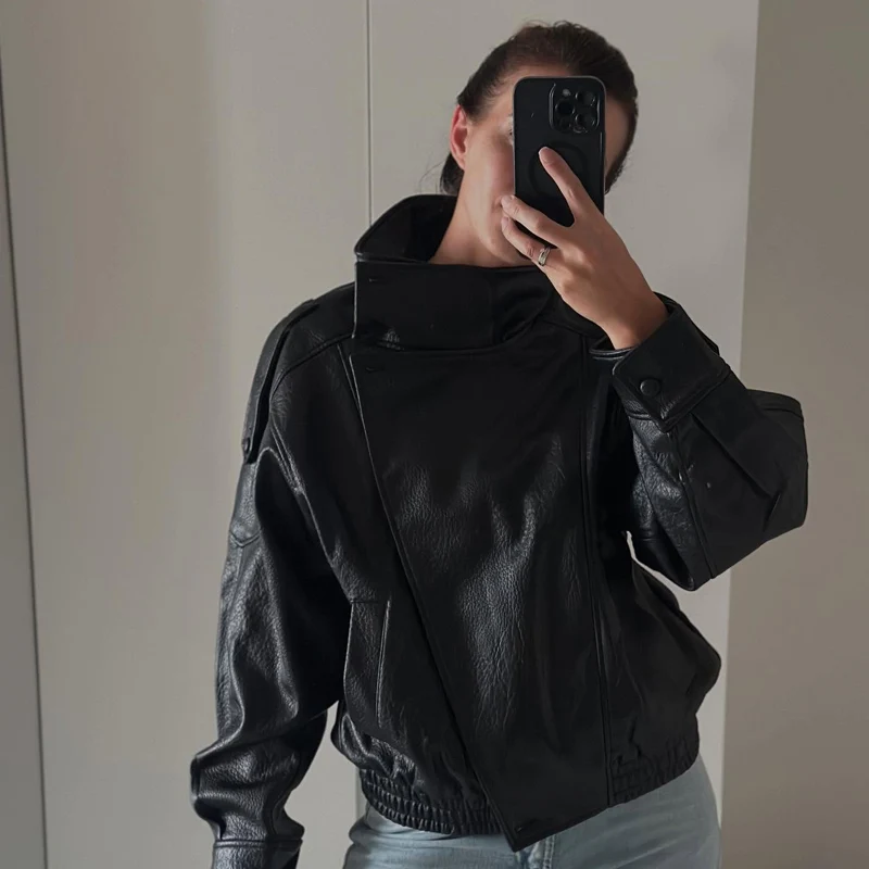 سترة جلدية سترة منفوخة سوداء للخريف بأكمام طويلة وأزرار معاطف وسترات نسائية جديدة في الشارع ملابس خارجية خارجية