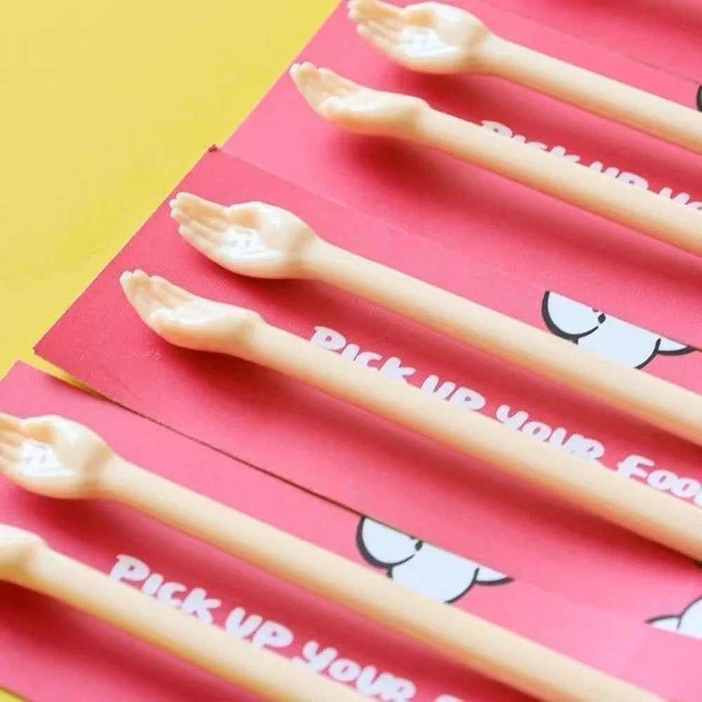 Adorable Cat Paw Chopsticks for Children - Easy-Grip Beginner Training Set, Perfect for Asian Food  Sushi Lovers cute chopsticks