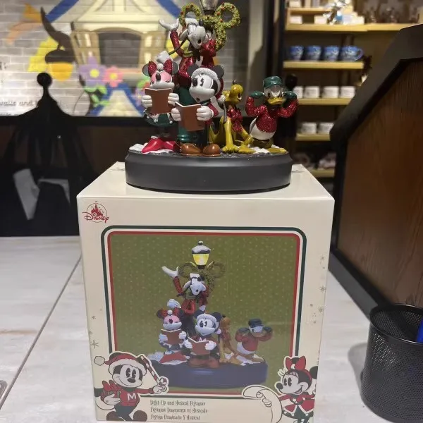 Original  2022 Shanghai Disney cartoon Mickey Minnie Donald Duck Christmas ornaments Figurine gift collection