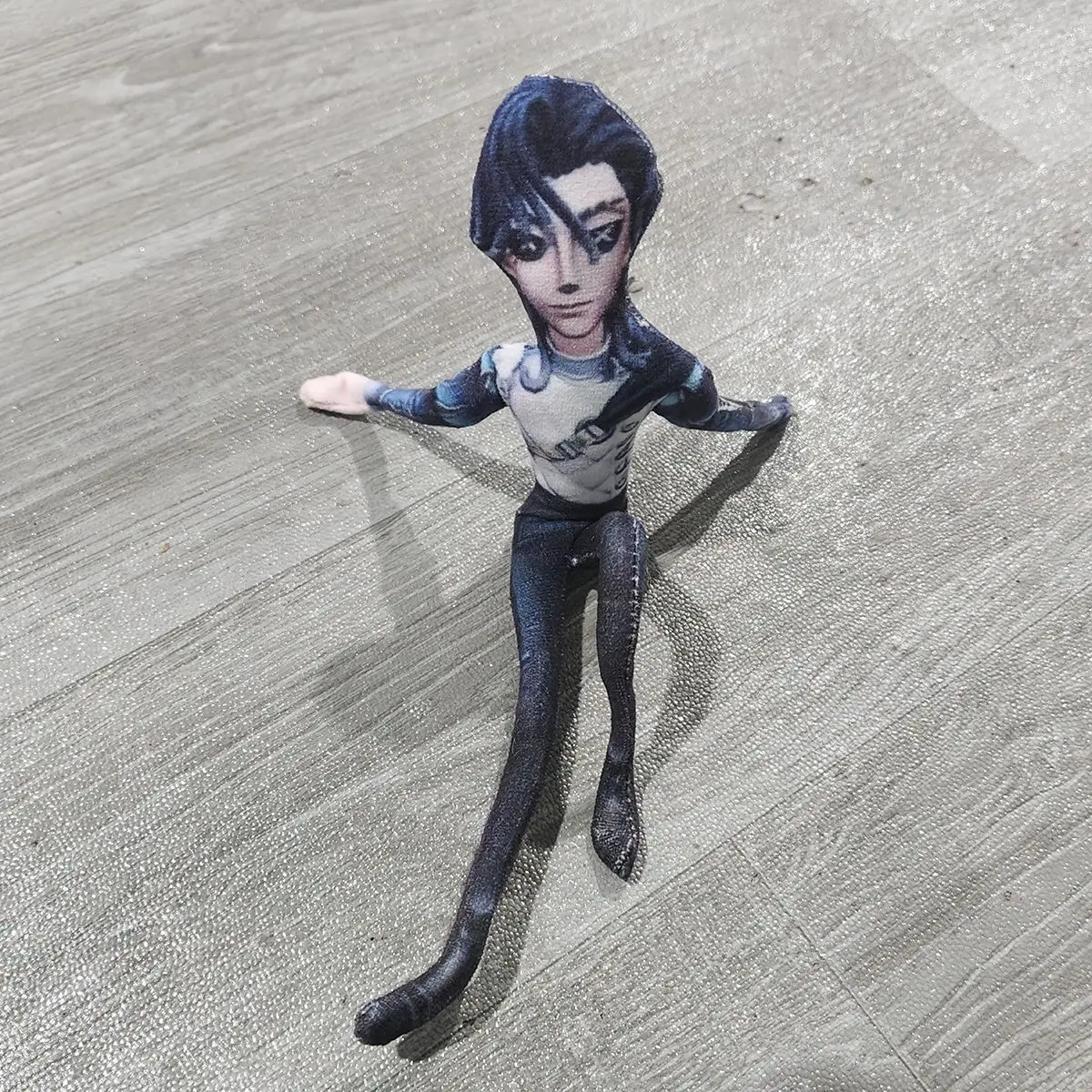 Anime Identity V Luca Balsa Fools Gold Emma Woods Cosplay 28CM modelo abstracto niños niñas regalo de cumpleaños