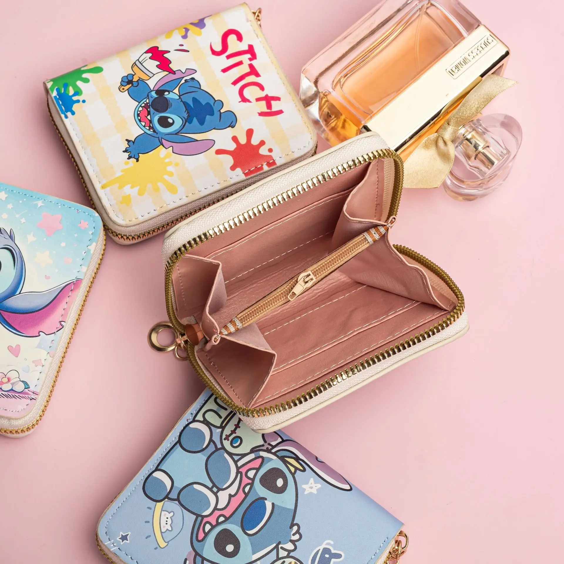 Cartera de Anime Disney Stitch, Mini monedero con cremallera y tarjetero, cremallera en capas, diseño de muñeca de dibujos animados, bolsa de viaje, juguetes, regalos