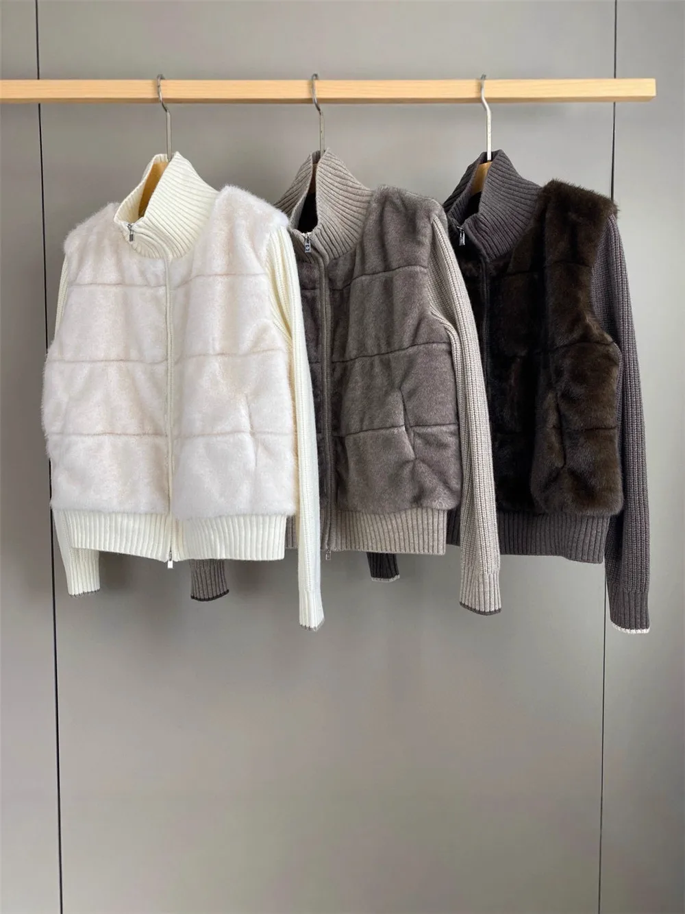 

25 Autumn/Winter New Women's Lapel Leopard patchwork knitted goose down fashionable and versatile coat