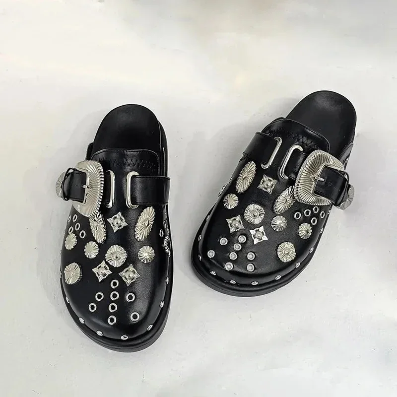 Sandales d'été pour femmes à plateforme, rivets, style punk rock, mules en cuir, ornements métalliques créatifs, chaussures décontractées pour soirée, tongs d'extérieur pour femmes.