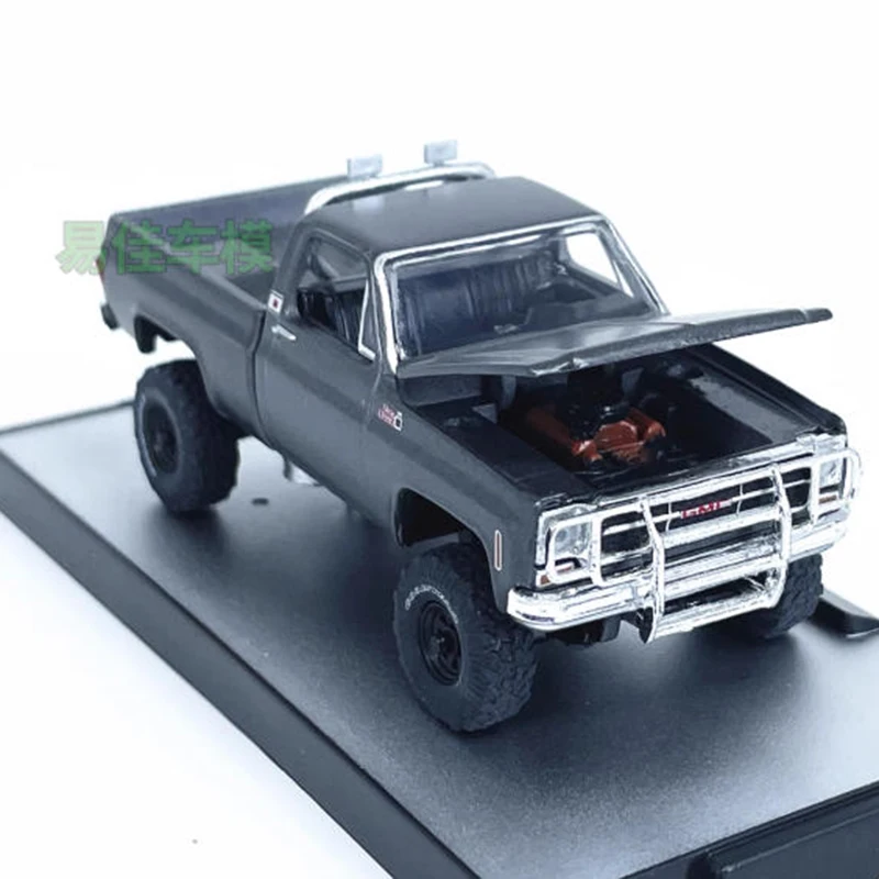 

M2 1:64 1976 GMC Sierra Grande, модель автомобиля из сплава, статическая коллекция, украшенные праздничными подарками, игрушки