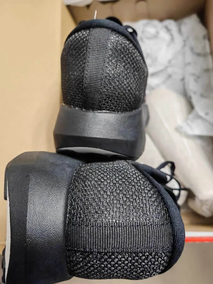 

Winter 2025 Breathable, Durable, Slip-Resistant High-Quality Walking Shoes Features exceptional traction Lightweight Excellent