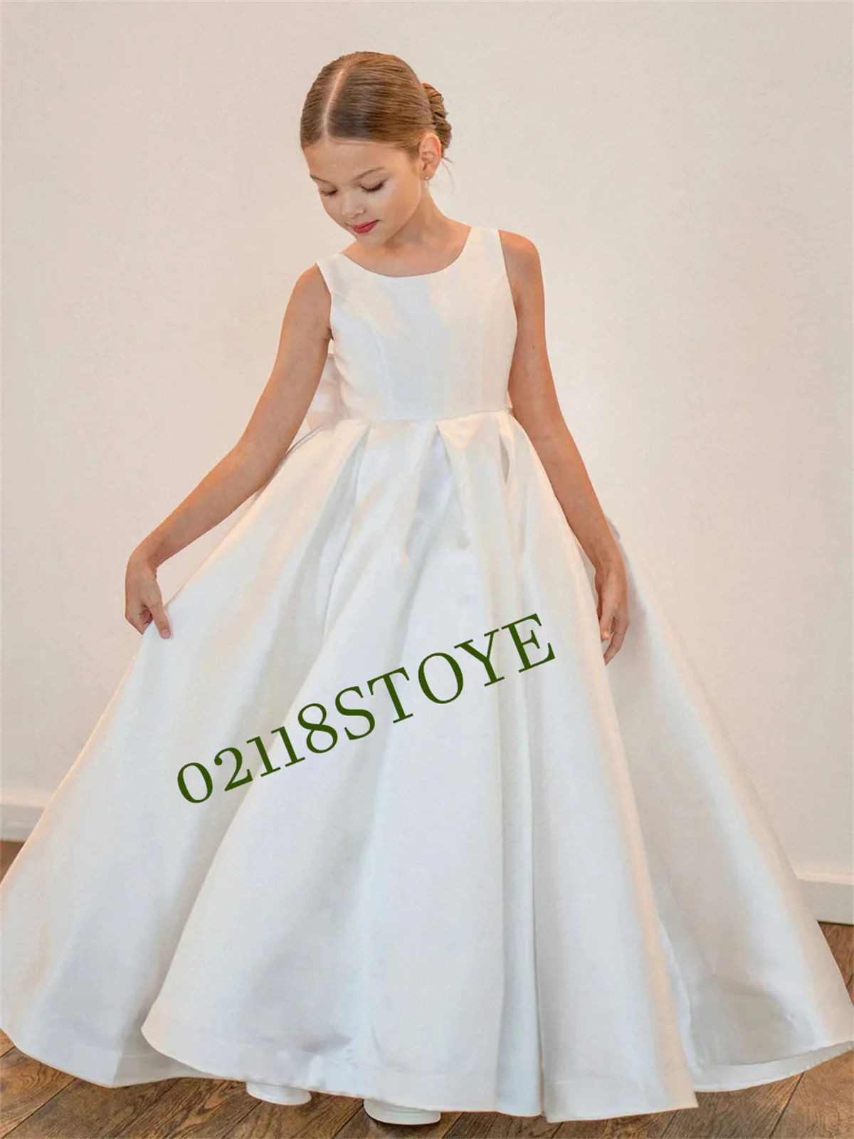 Simple Birthday Party First Communion Dresses White Satin Sleeveless Flower Girl Dress For Wedding With Bow Elegant Ball Gowns