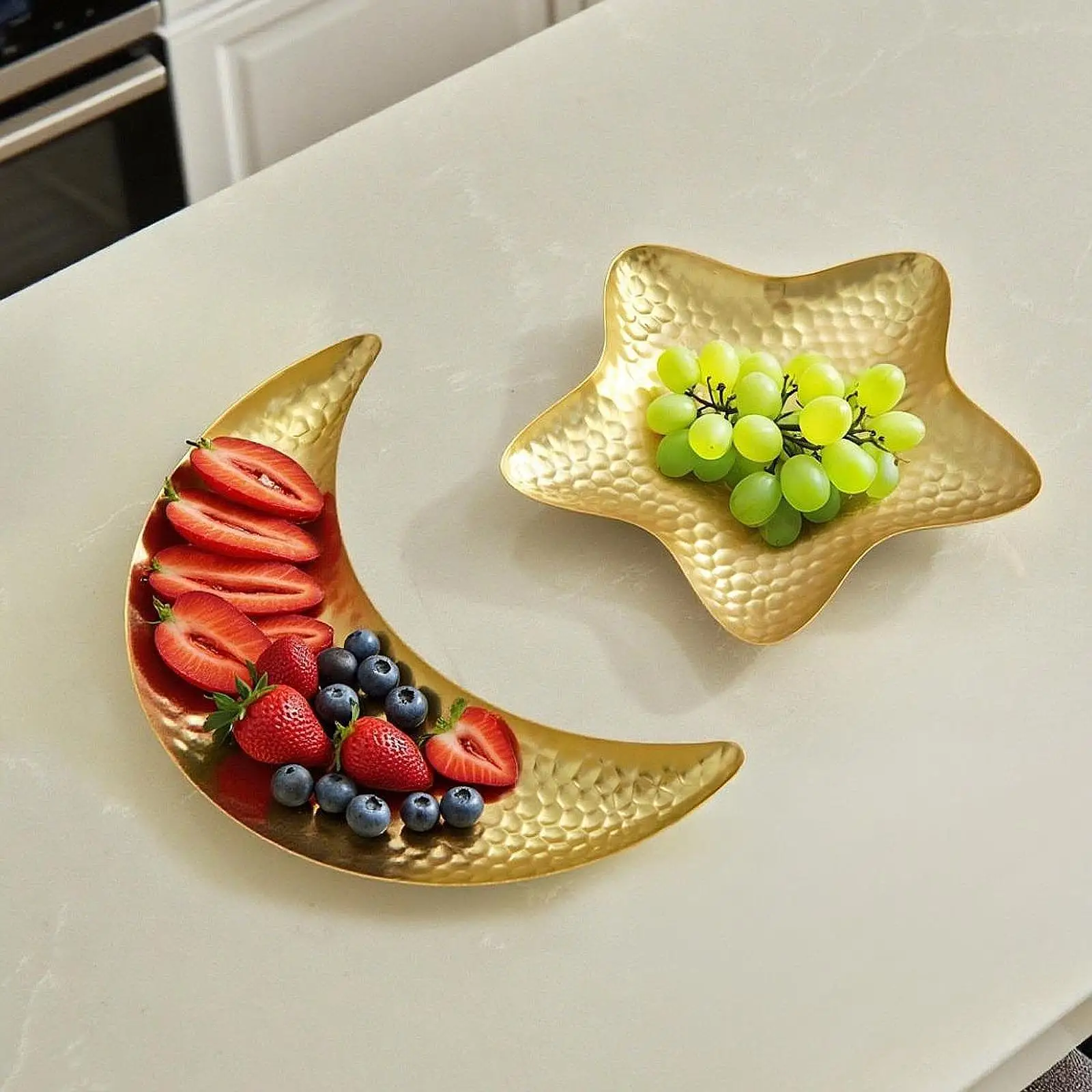 طبق حلوى هدية القمر والنجمة، صينية عيد مبارك لتناول الطعام في مطبخ الزفاف