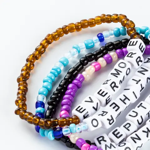 10 best sales Taylor Swift - №6